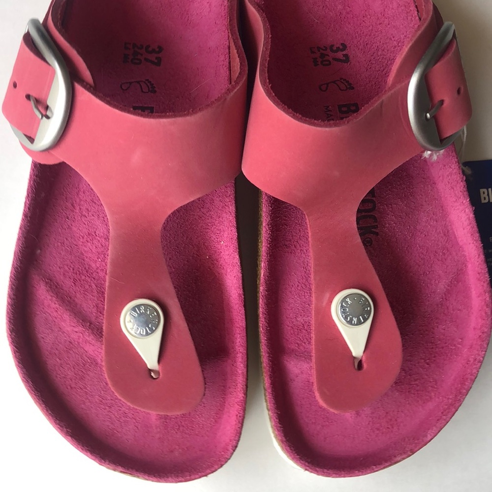 BIRKENSTOCK GIZEH WOMEN THONG SANDALS.